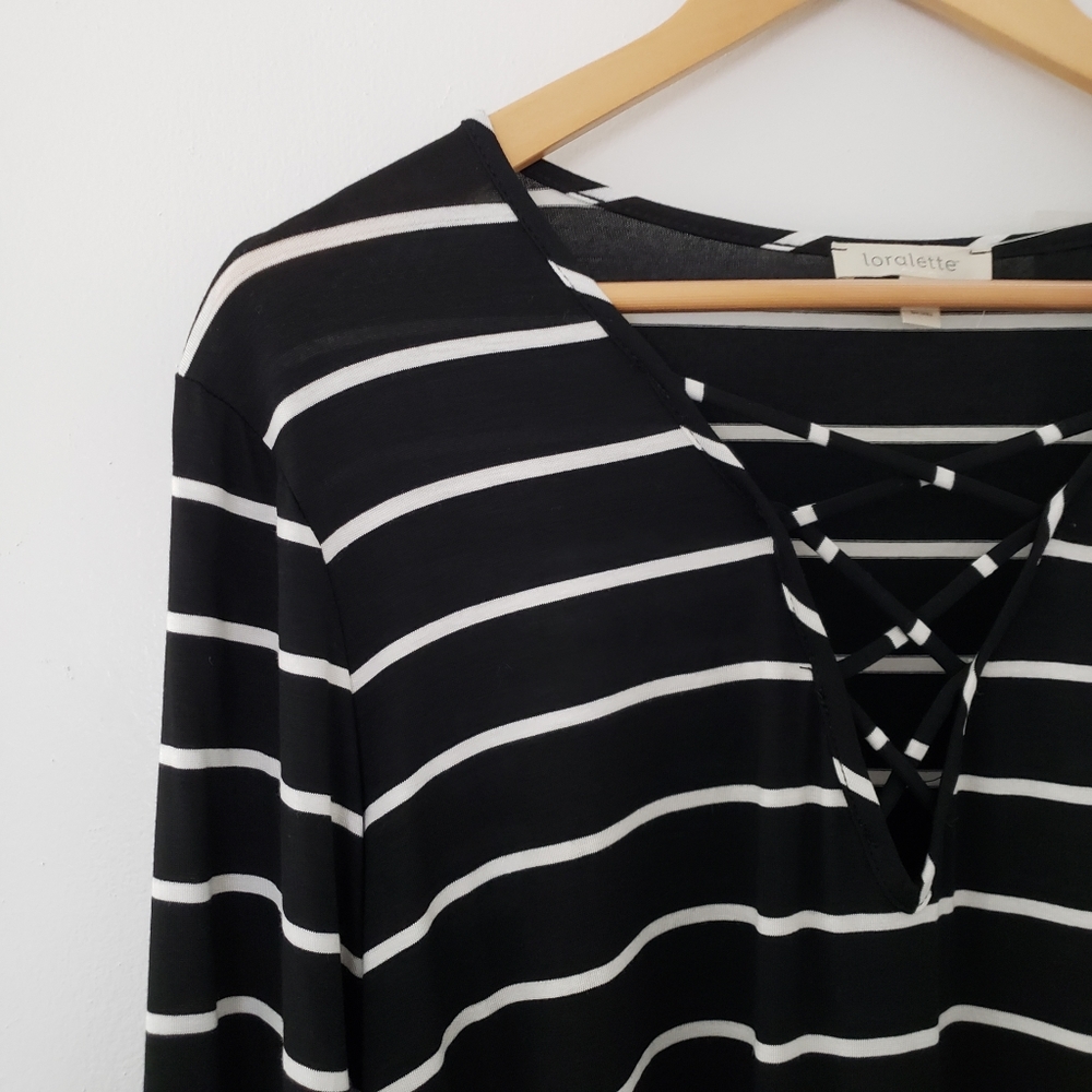 SOLD. Loralette |Plus 1X Black White Striped Shirt - Picture 1 of 7